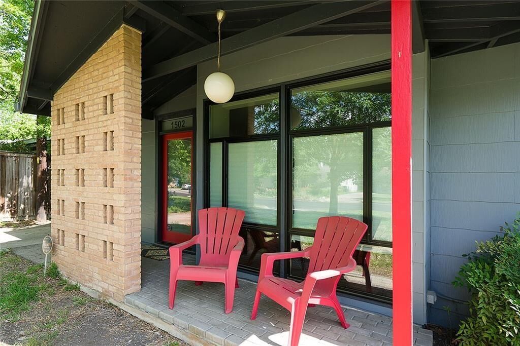 Property Photo: 1502 Corona Drive TX 78723