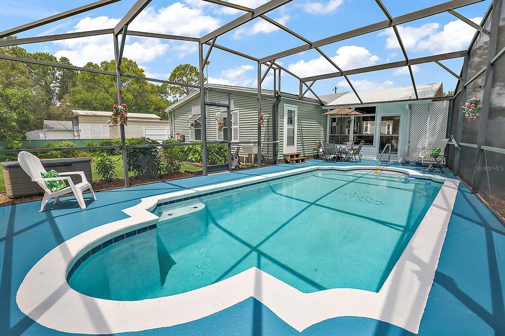 Property Photo:  10930 Isaacs Court  FL 34788 