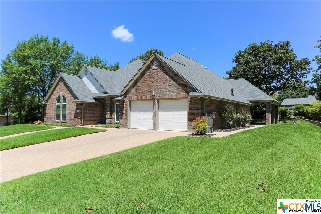 Property Photo: 603 Gazelle Trail TX 76548