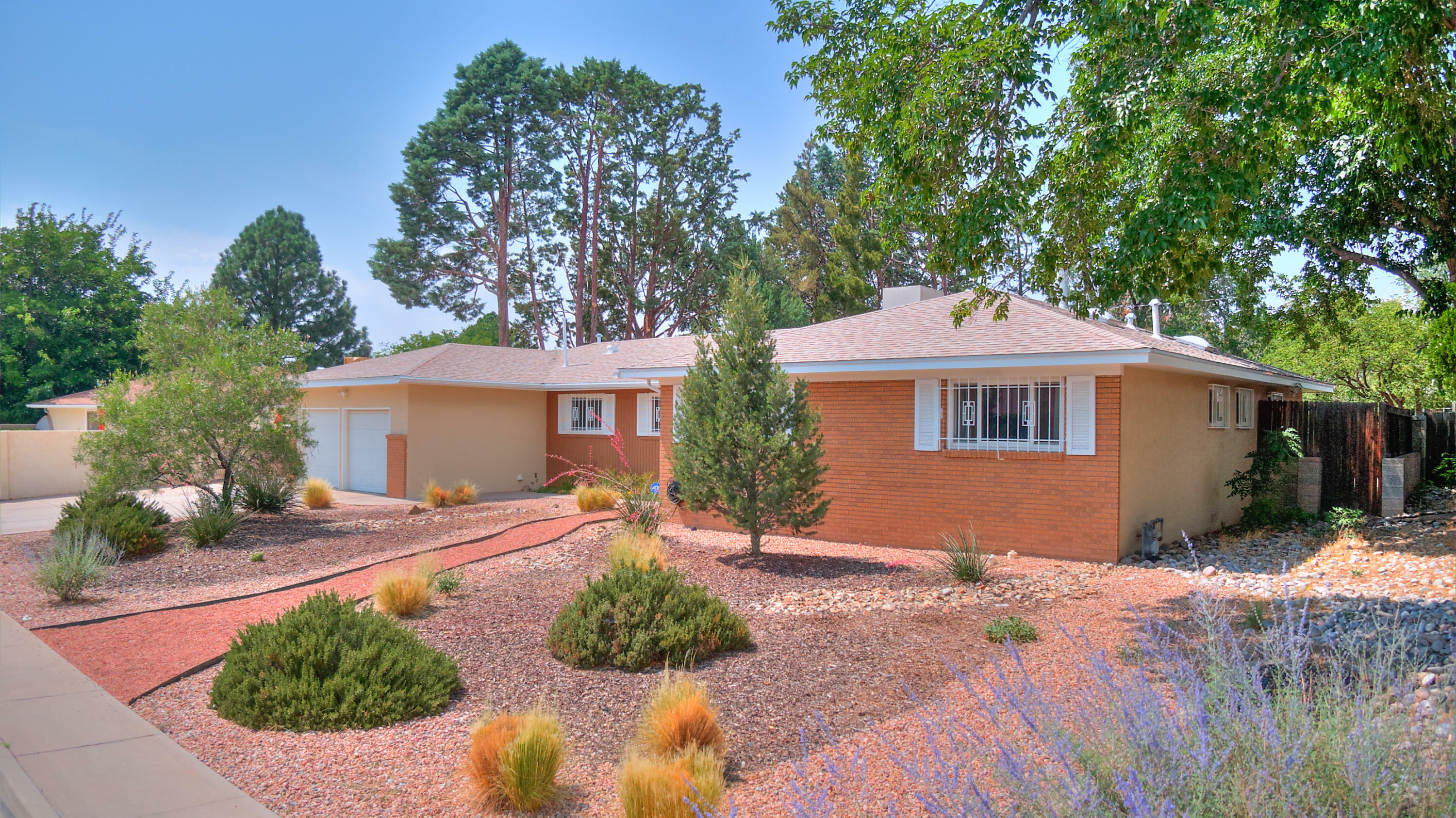 Property Photo:  5809 Natalie Avenue NE  NM 87110 