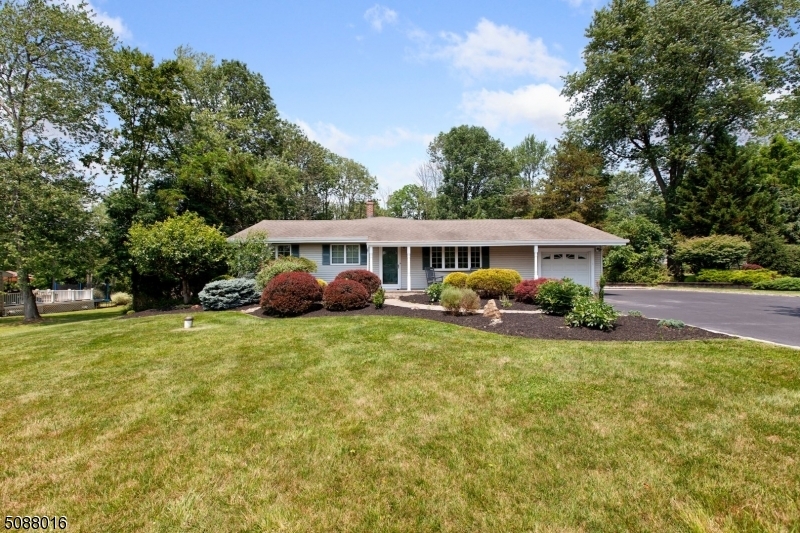 Property Photo: 4 Frohlin Dr NJ 07920