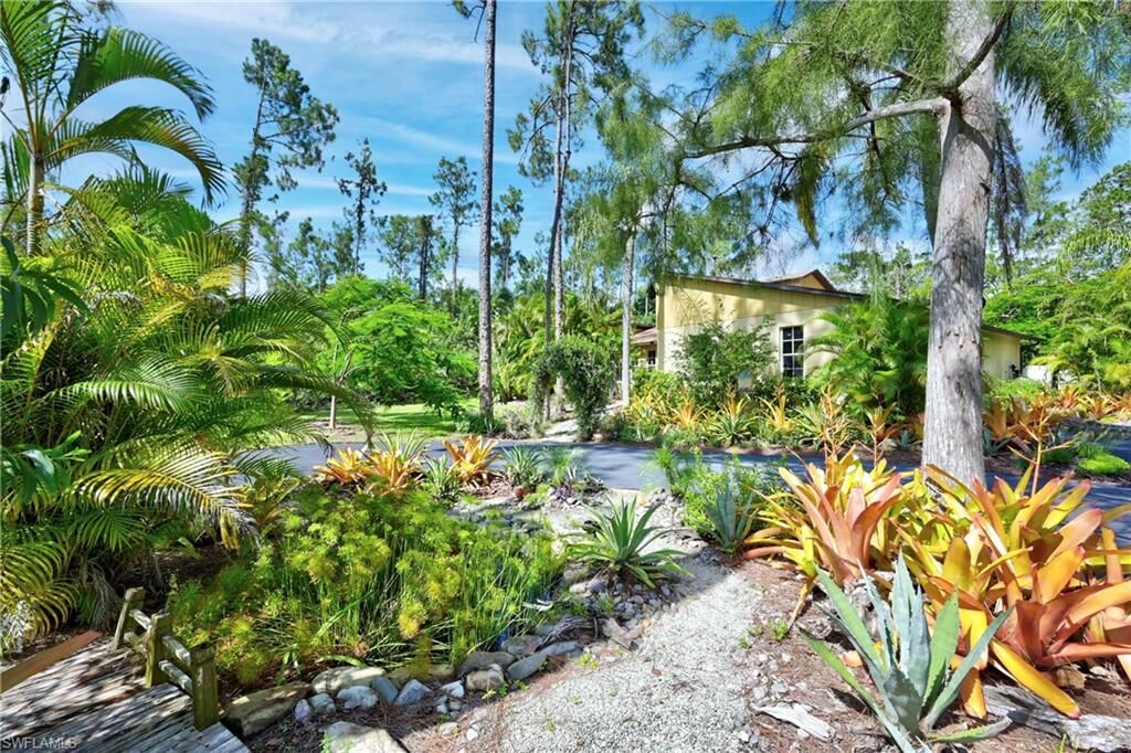 Property Photo:  2161 17th St SW  FL 34117 