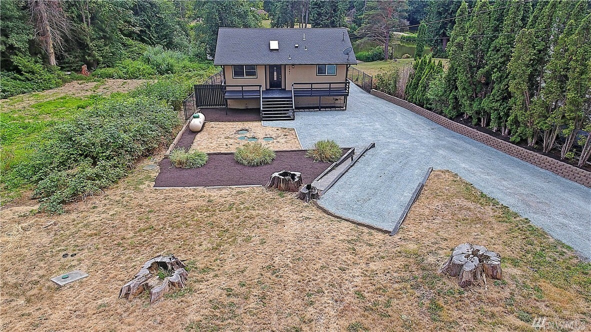 Property Photo:  1441 Lake Dr  WA 98282 