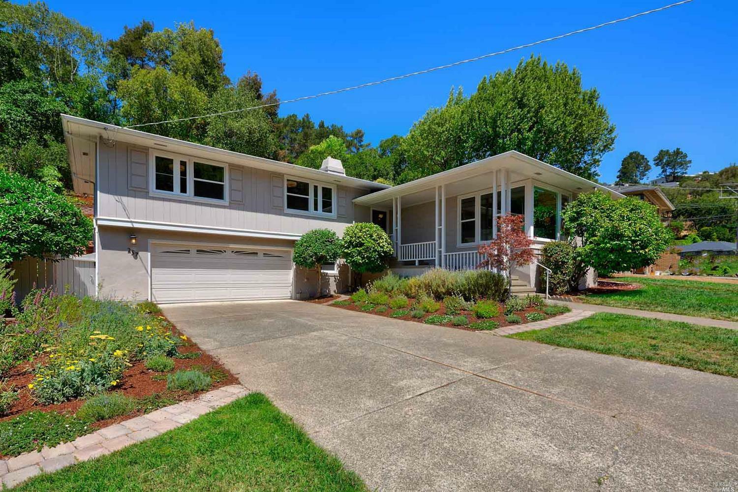 Property Photo: 257 Mountain View Avenue CA 94901