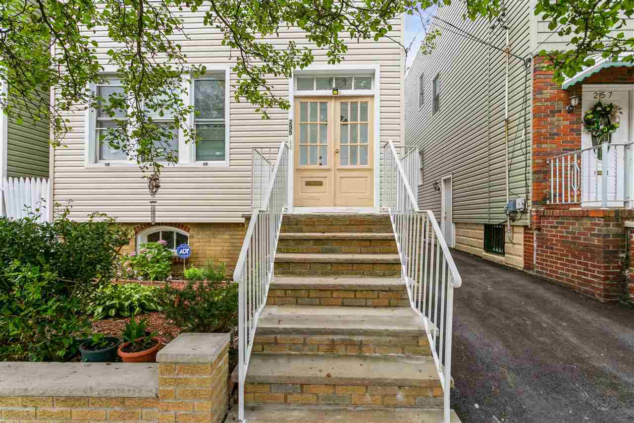 Property Photo:  255 Lexington Ave  NJ 07304-1205 