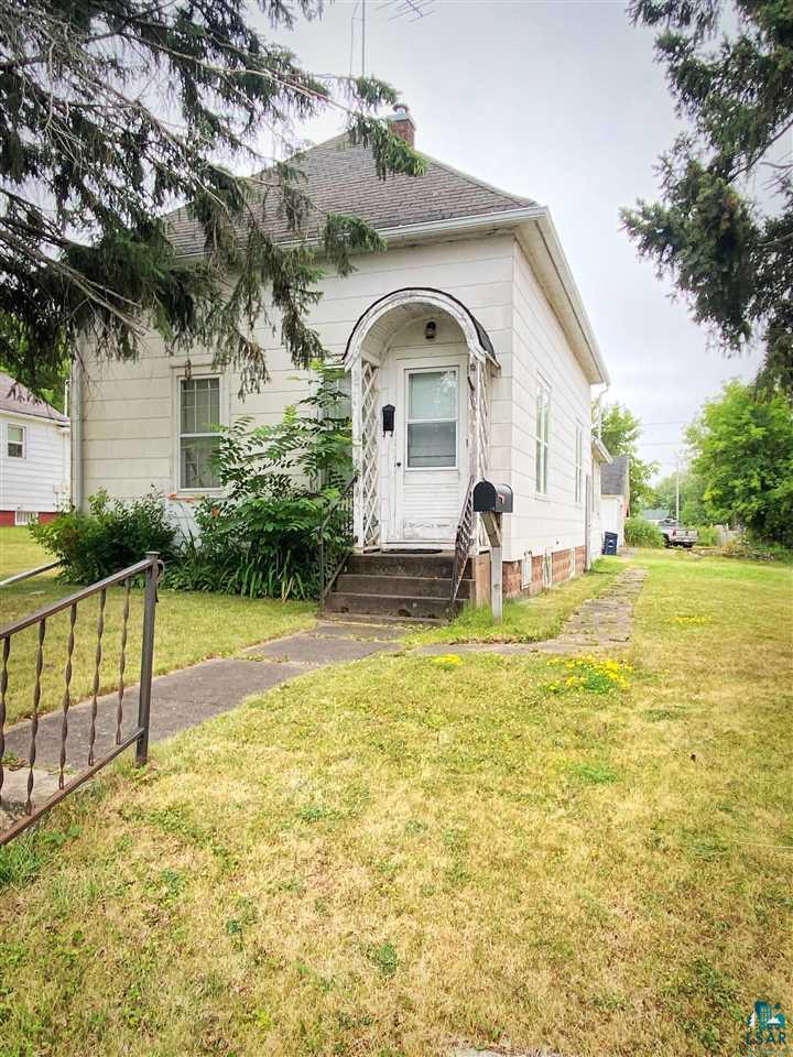 Property Photo: 607 W 15th Ave WI 54806