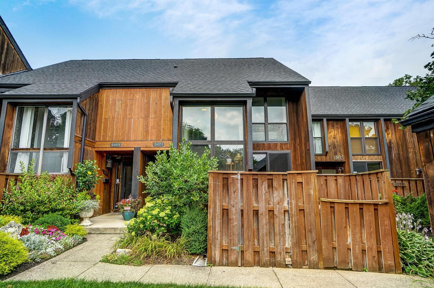 Property Photo: 5471 Blue Cloud Lane OH 43081