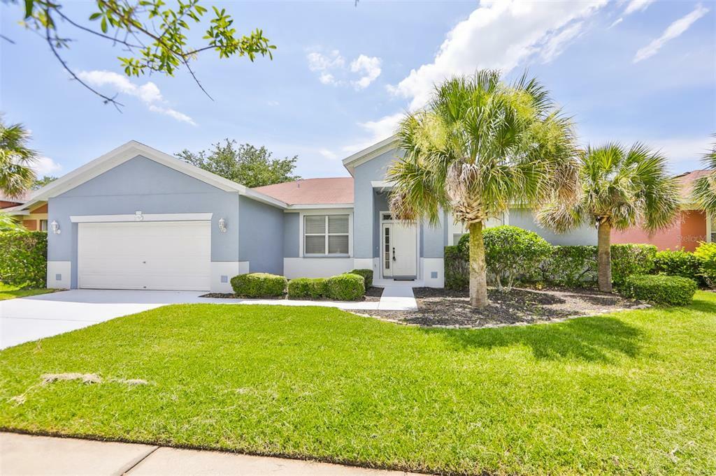 Property Photo:  11707 Holly Creek Drive  FL 33569 