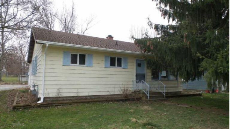 Property Photo:  305 W Parsons  MI 49098 