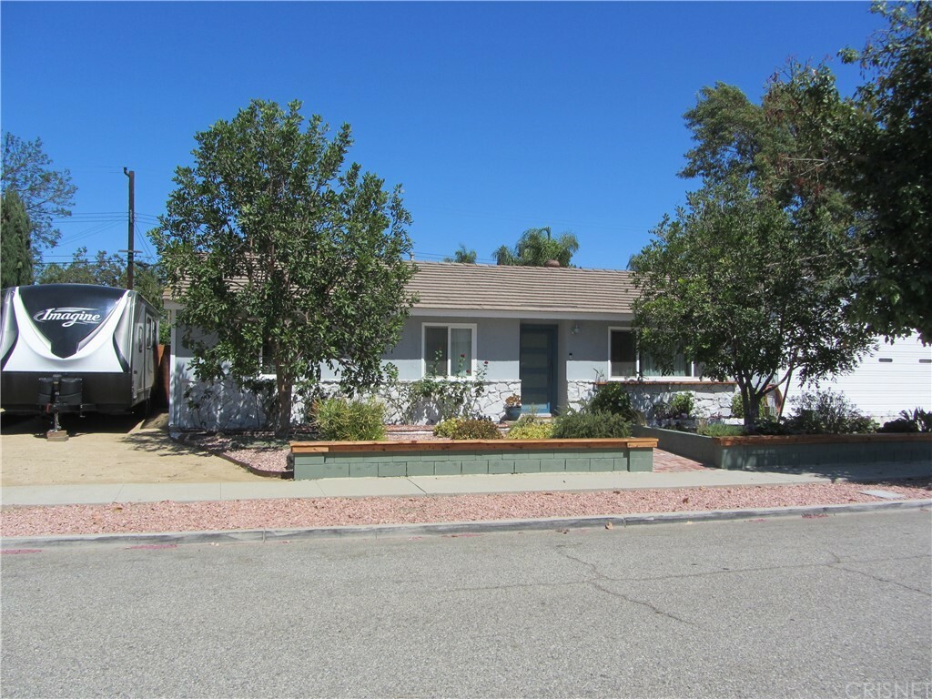 Property Photo:  1464 Glacier Street  CA 93063 