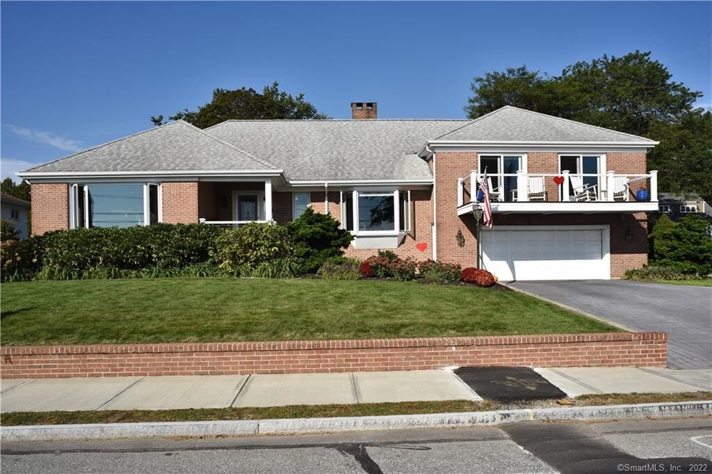 Property Photo:  765 Pequot Avenue  CT 06320 