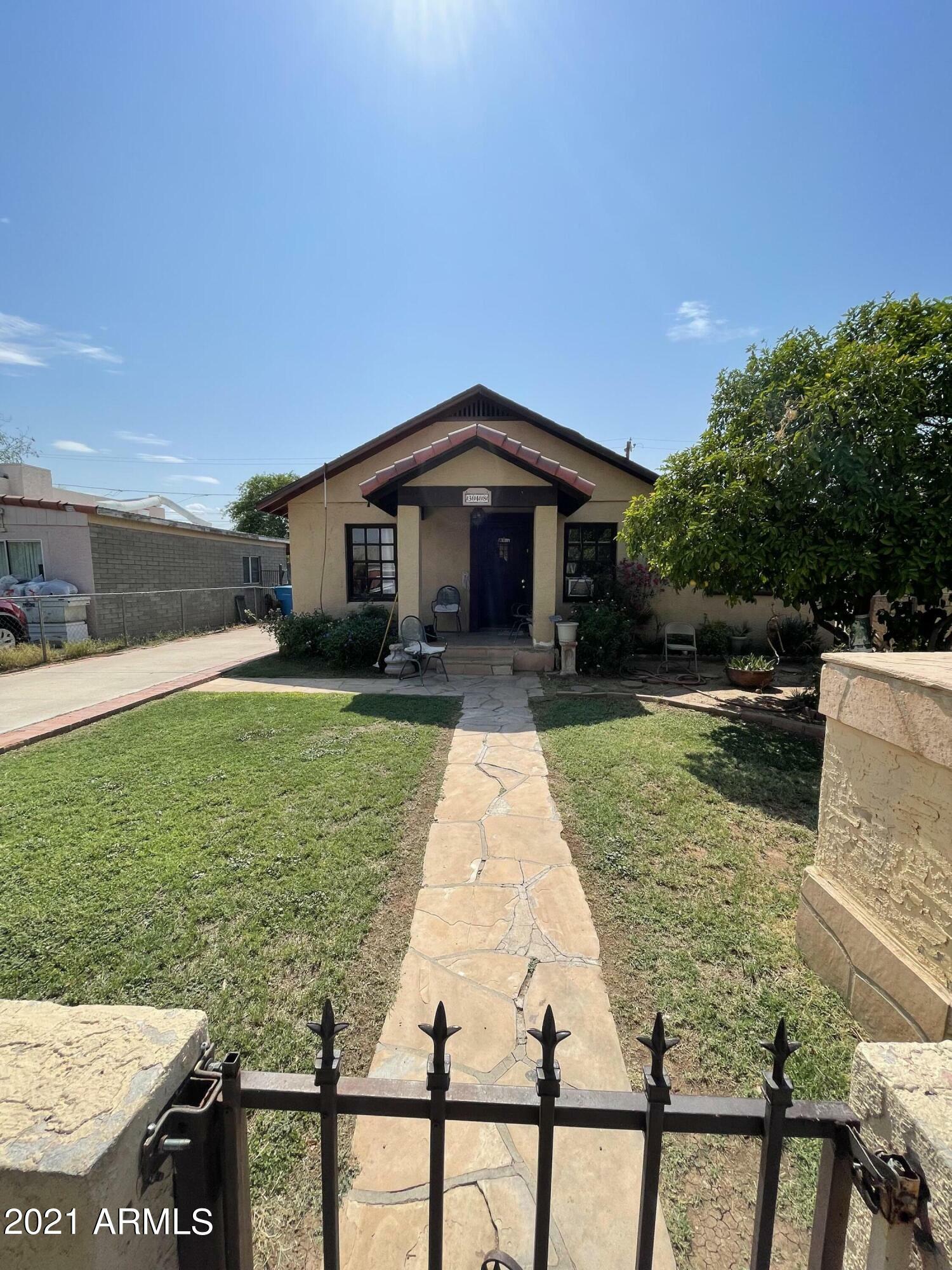 Property Photo: 348 N 20th Drive AZ 85009