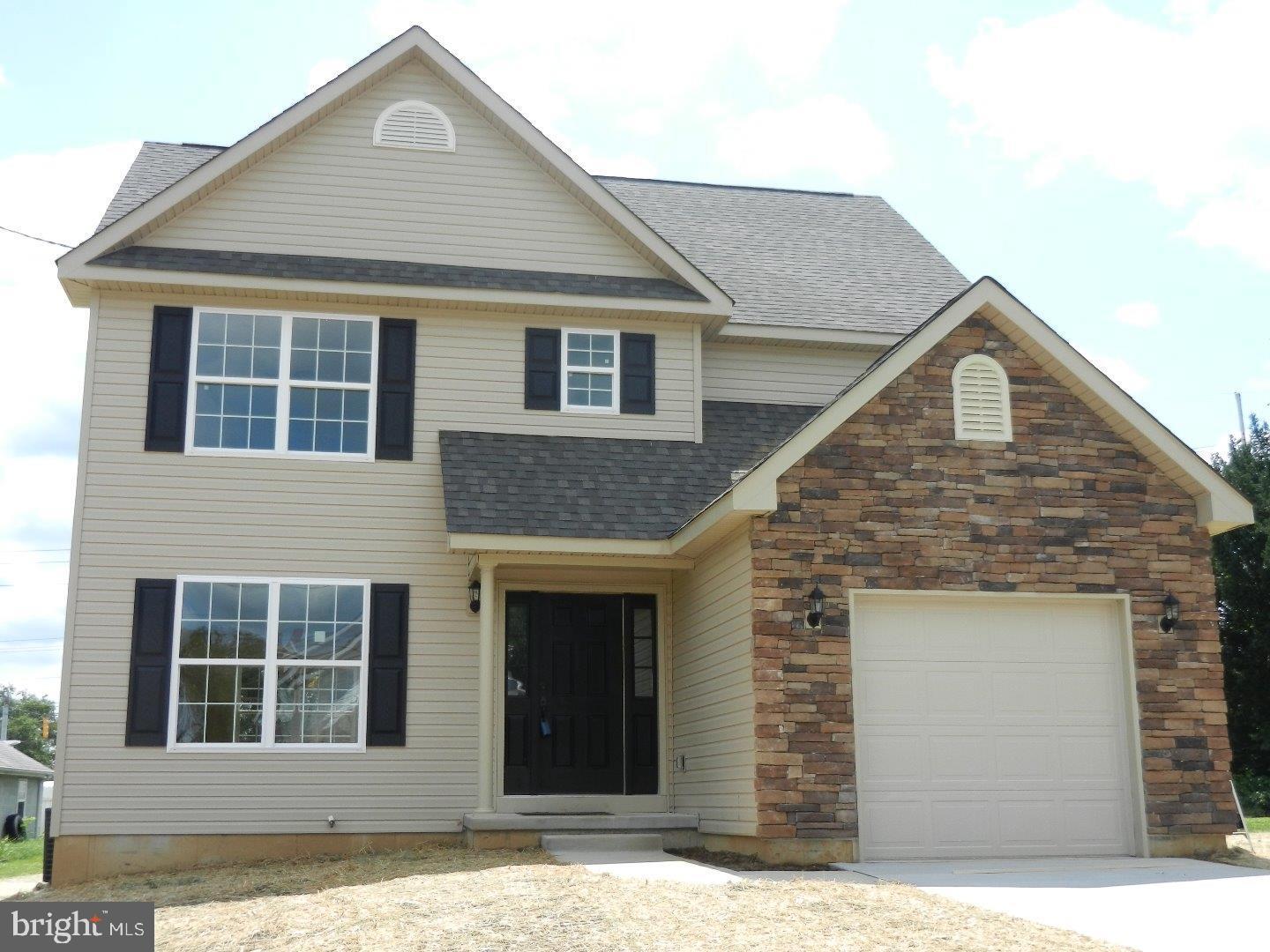 Property Photo: 15 Boxwood Road DE 19804