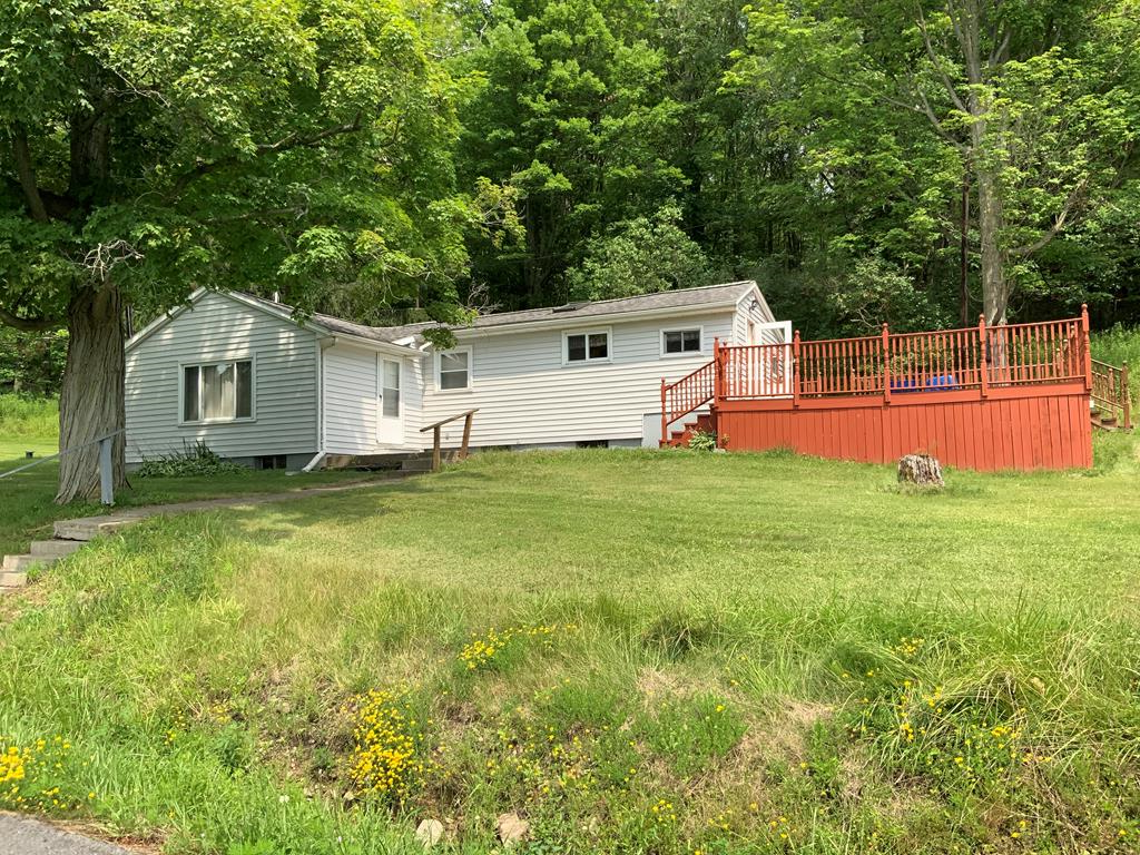 Property Photo:  62 Moss Hill  NY 14845 