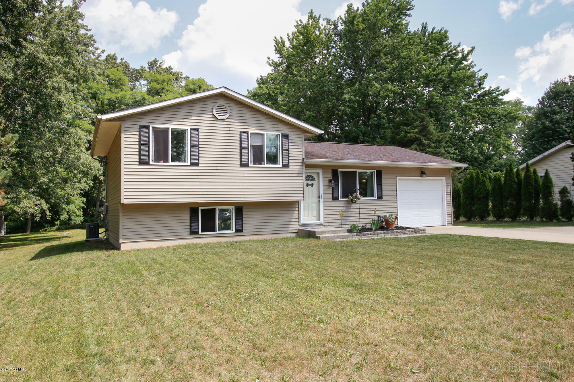 Property Photo:  16398 Kipker Road  MI 49093 