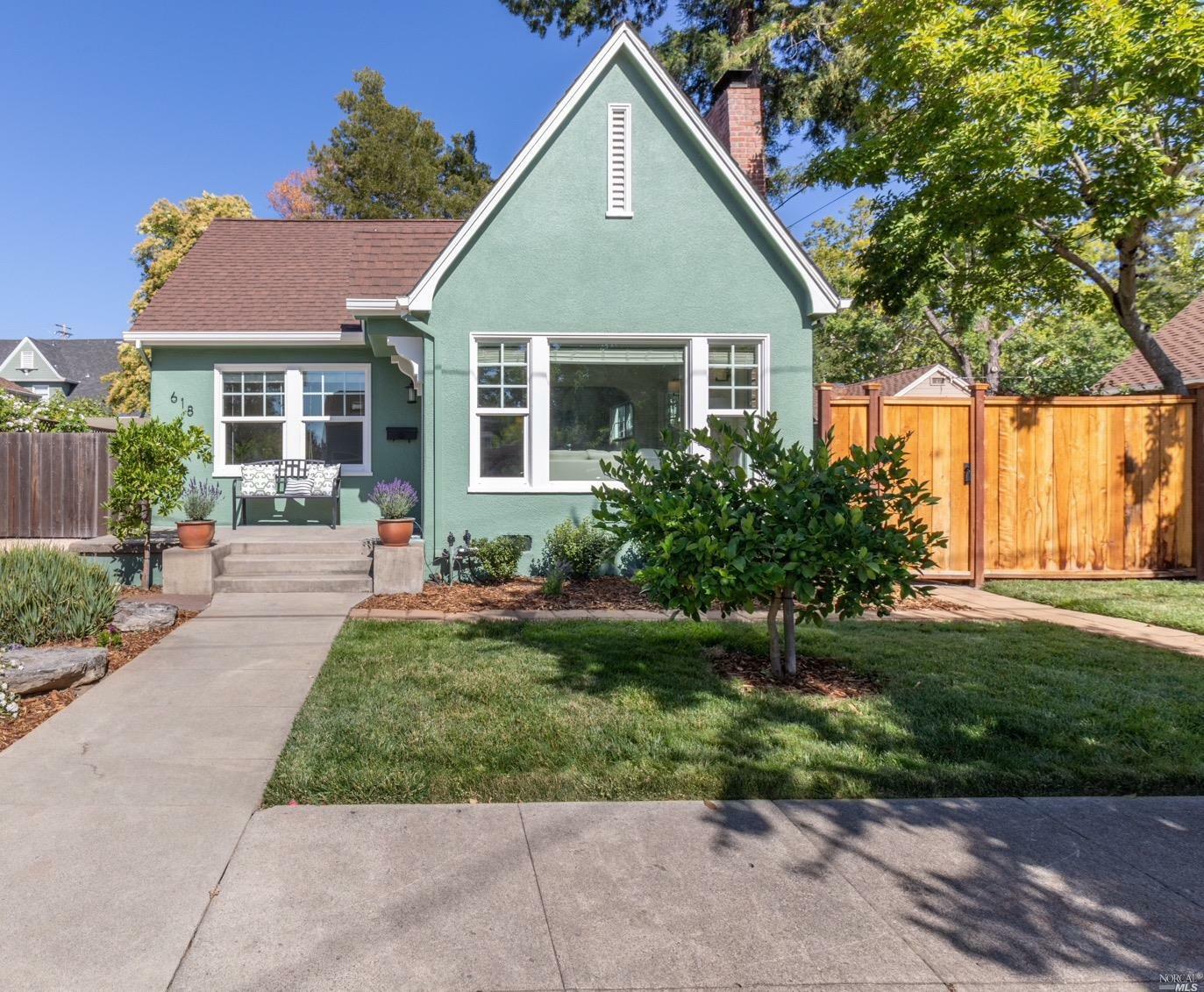 Property Photo: 618 Madison Street CA 94559