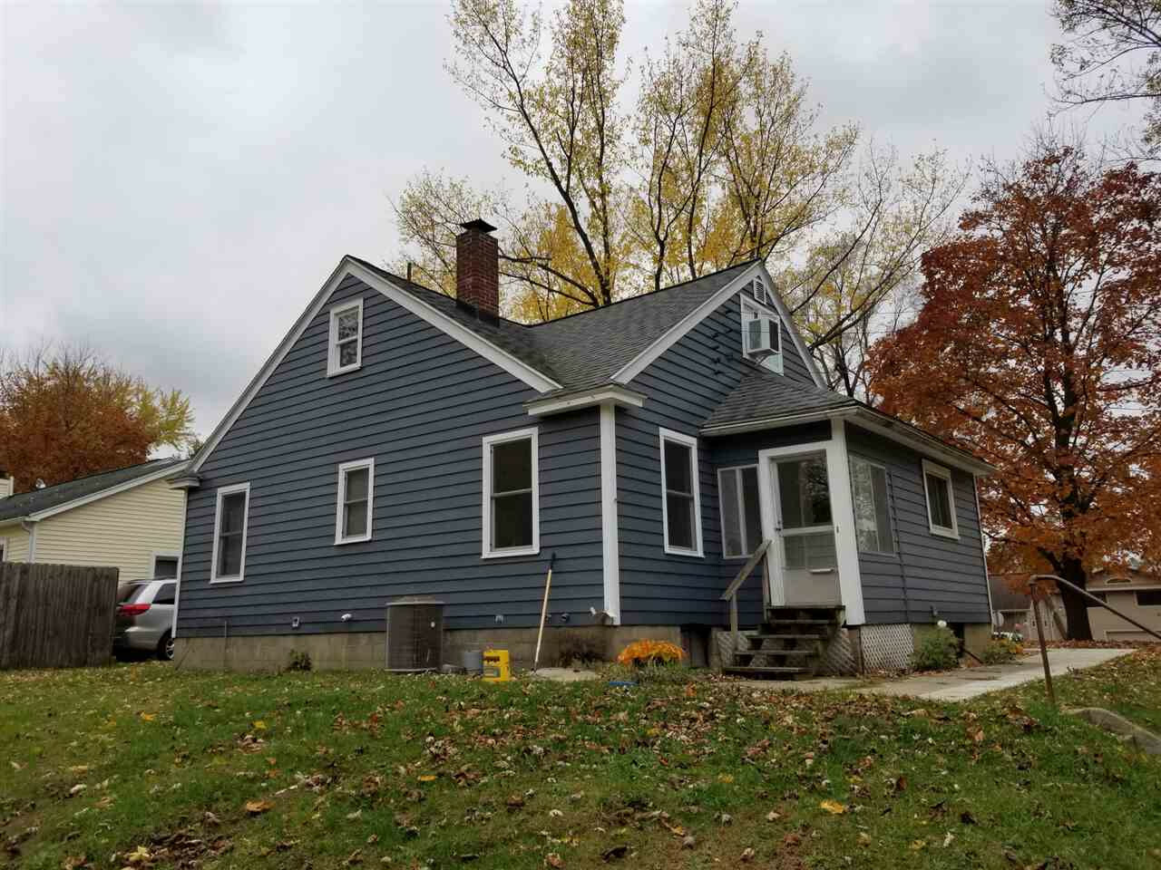 Property Photo:  225 Bender St  MI 49202 