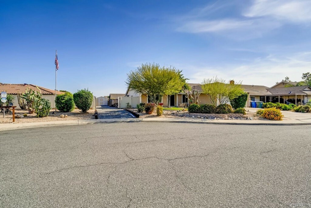 Property Photo:  1428 Egret Way  CA 92020 