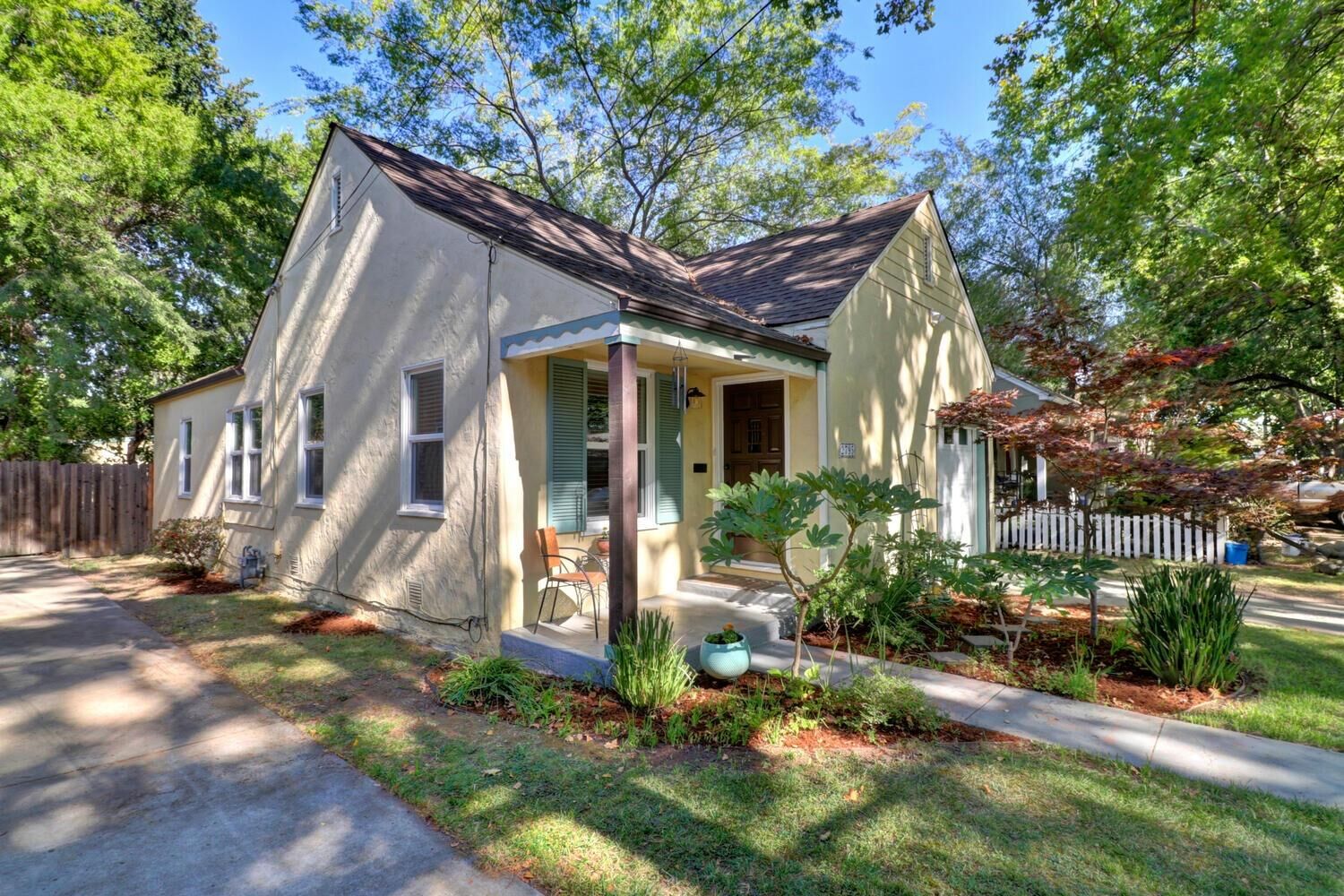 Property Photo: 2795 Freeport Boulevard CA 95818