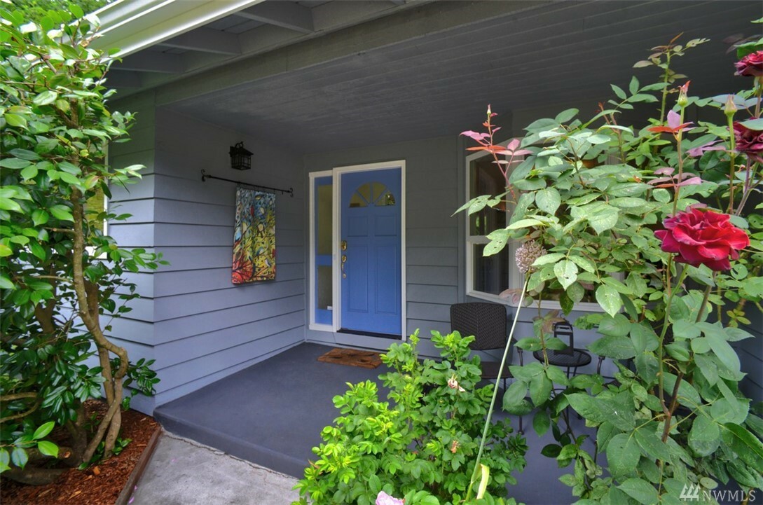 Property Photo:  24742 SE 28th Place  WA 98075 