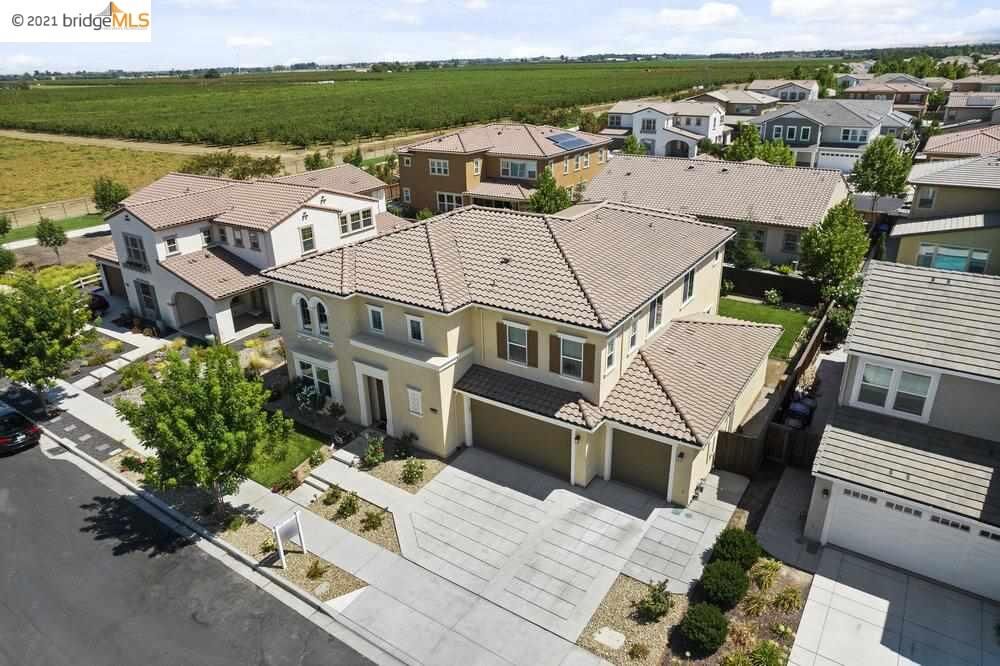 Property Photo:  450 Avondale Ct  CA 94513 