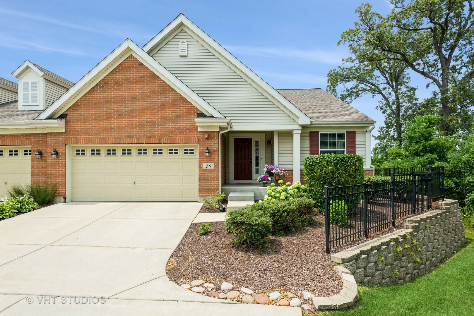 Property Photo:  26 Tall Grass Court  IL 60107 