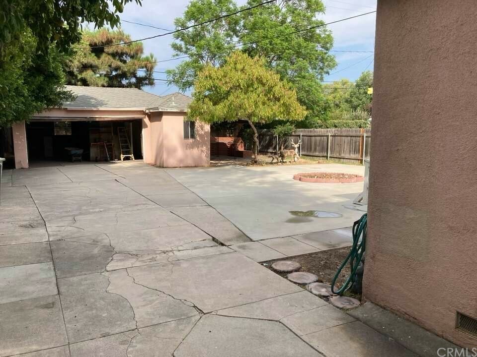 Property Photo:  344 N Brighton Street  CA 91506 