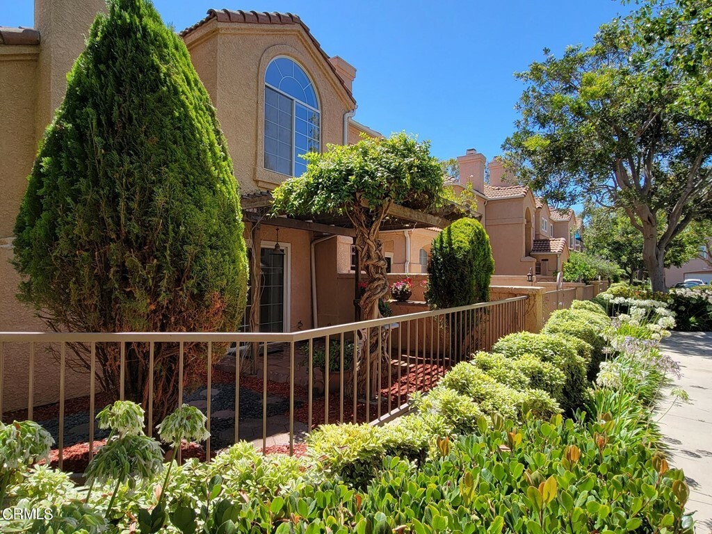 Property Photo:  803 Kingfisher Way  CA 93030 