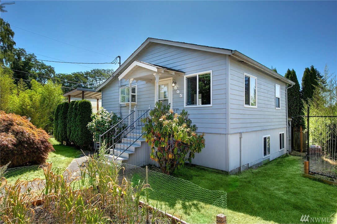 Property Photo:  805 SW 124th St  WA 98146 