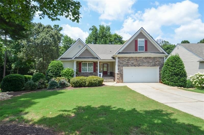 Property Photo: 4628 White Horse Drive GA 30517