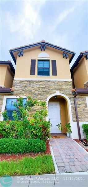 9215 W 33rd Ln  Hialeah FL 33018 photo