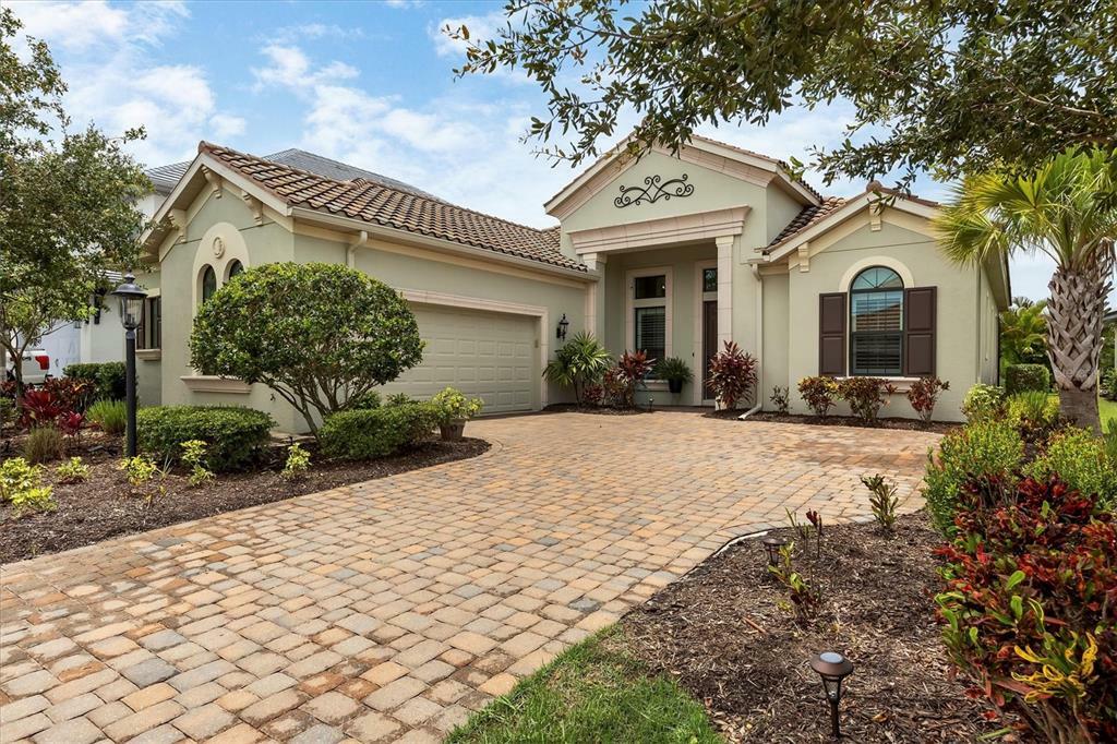 Property Photo:  7520 Windy Hill Cove  FL 34202 