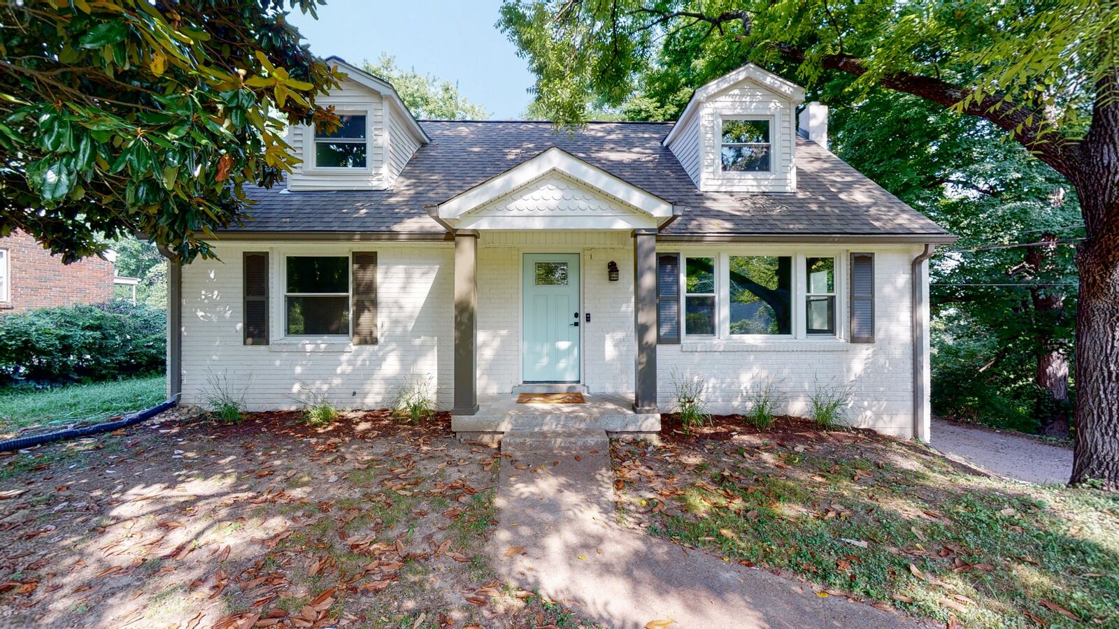 Property Photo: 4825 Humber Dr TN 37211