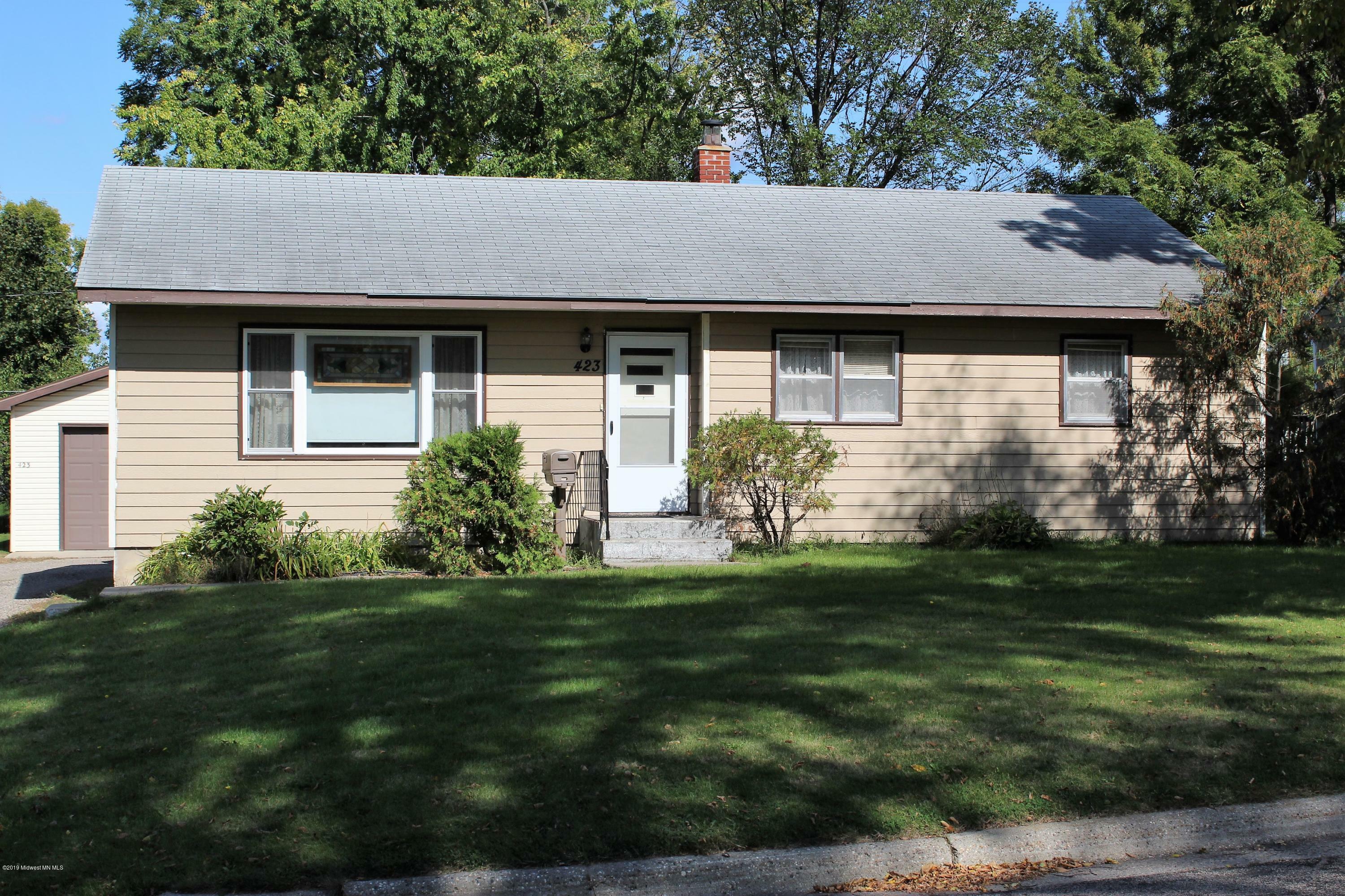 Property Photo: 423 E St Charles Avenue MN 56537