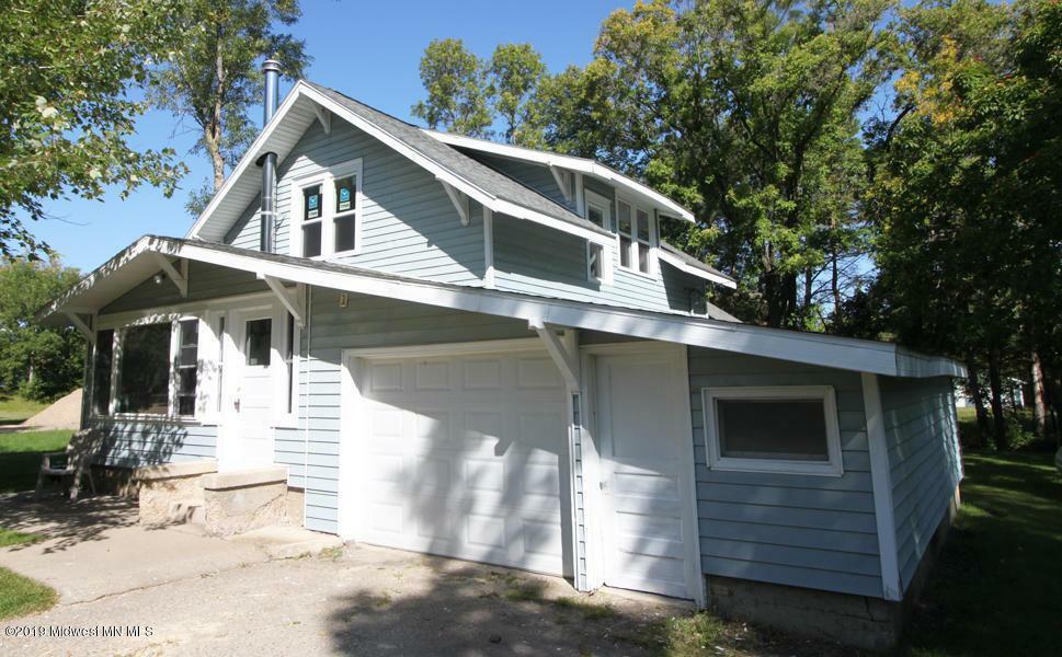 Property Photo:  802 Pleasant Avenue  MN 56533 