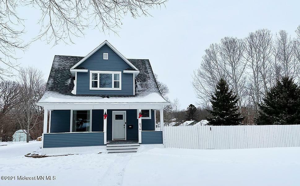 Property Photo:  614 W Beech Avenue  MN 56537 