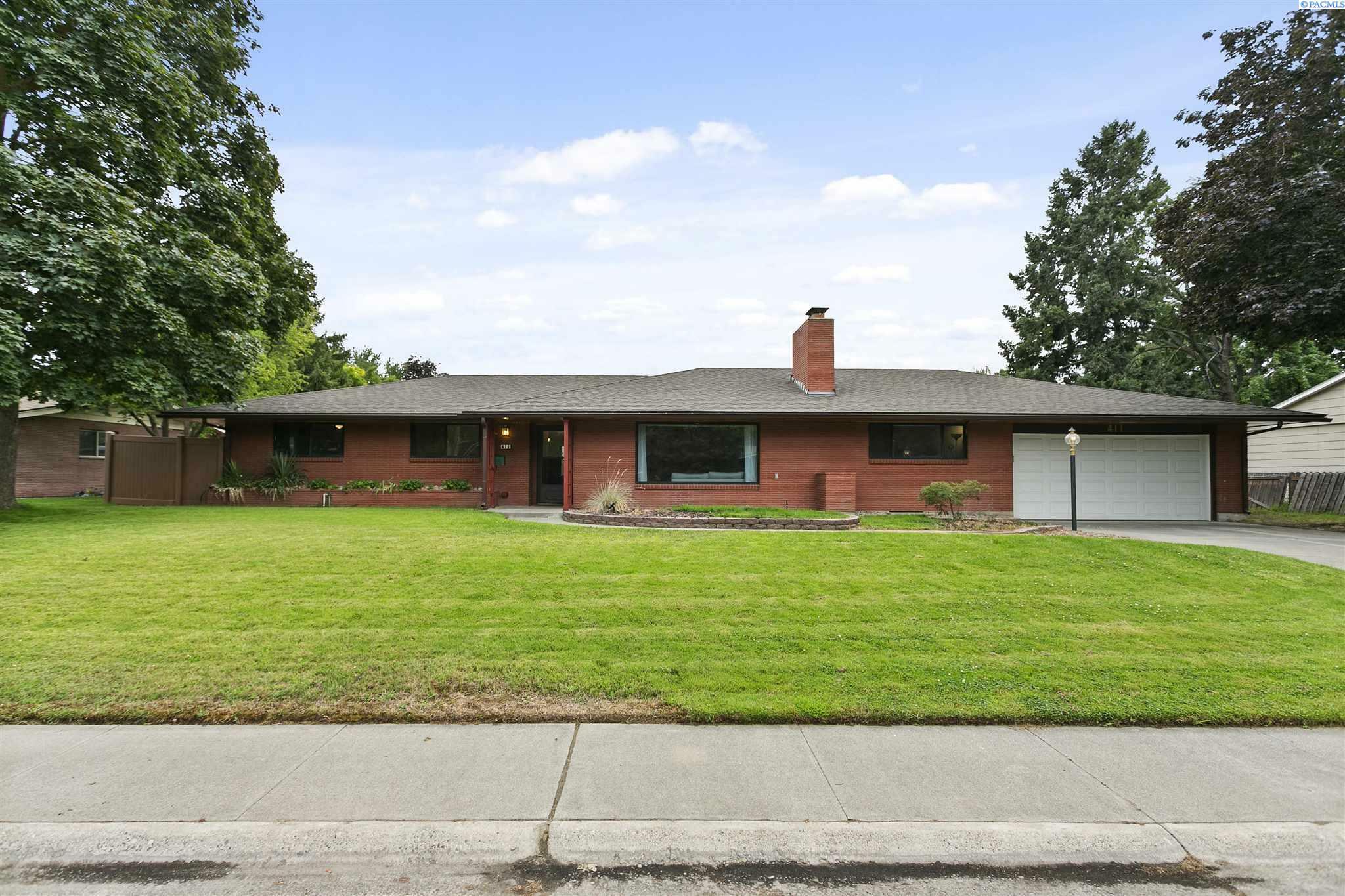 Property Photo:  411 Sierra Street  WA 99352 