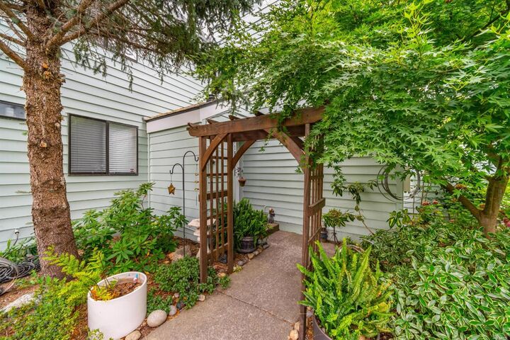 188 Courtyards  Windsor CA 95492 photo