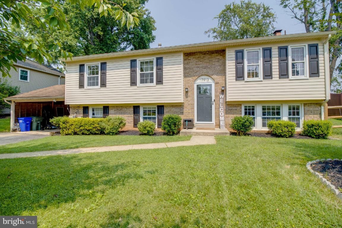 Property Photo: 17913 Archwood Way MD 20832