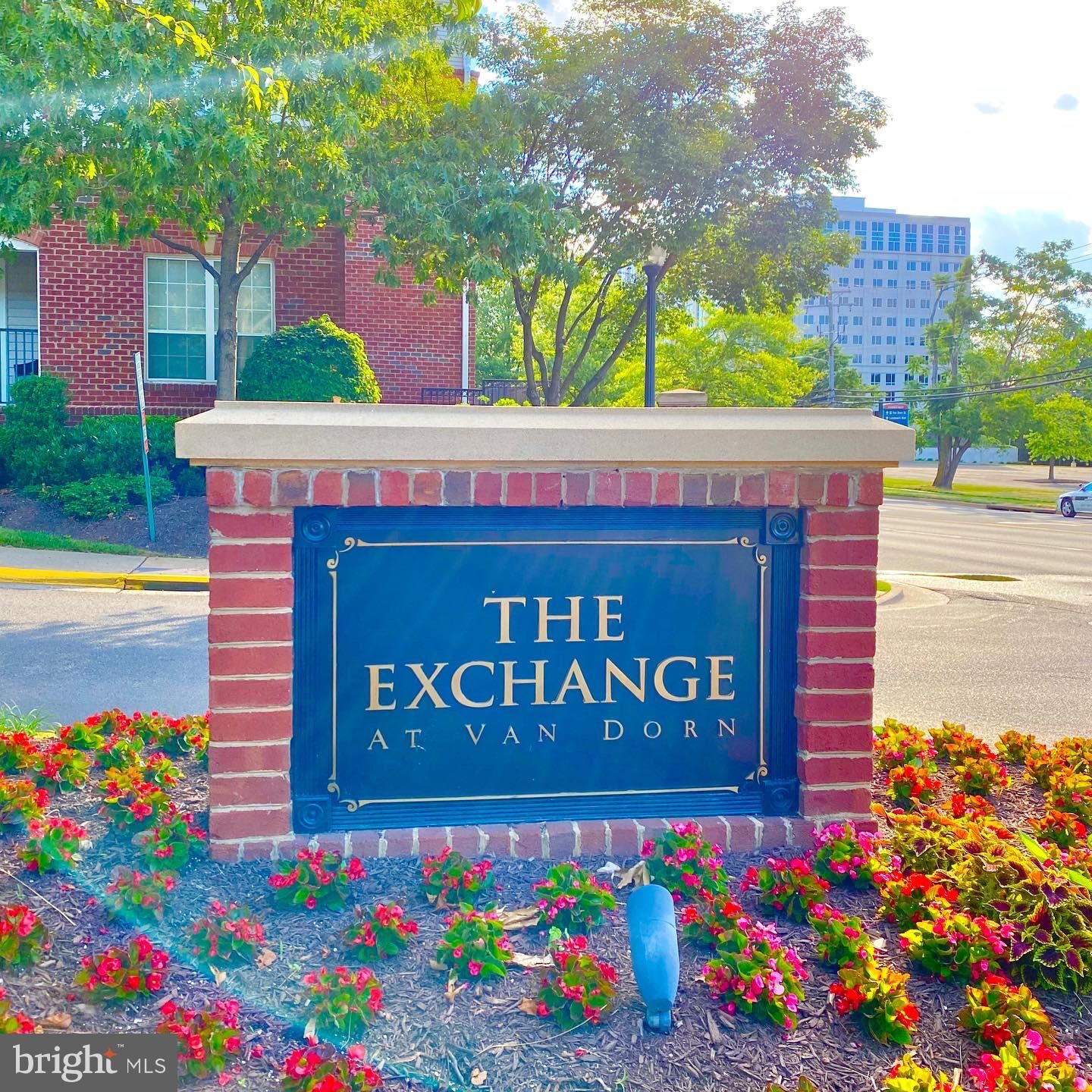 Property Photo:  4850 Eisenhower Avenue 115  VA 22304 