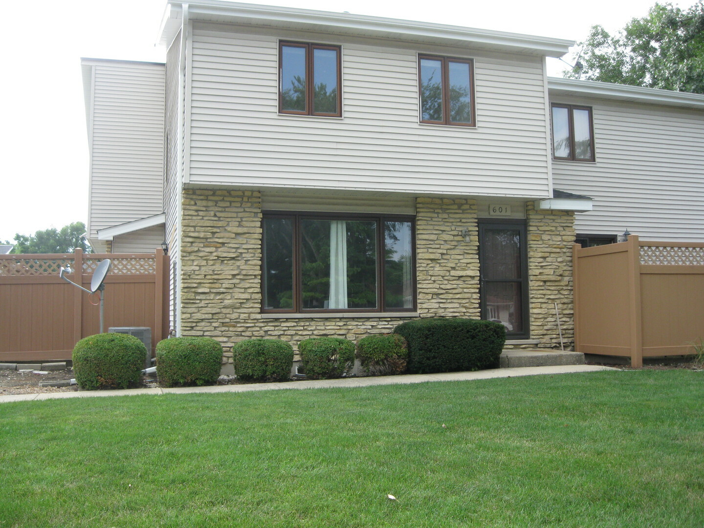 Property Photo:  601 Northgate Road 601  IL 60451 