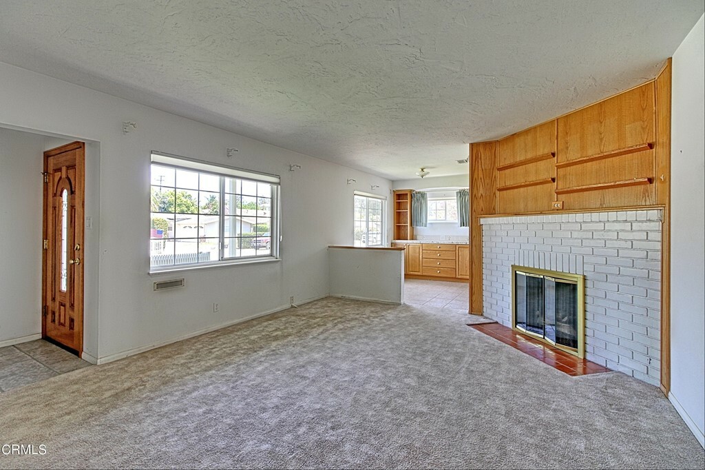 Property Photo:  6882 Crowley Avenue  CA 93003 