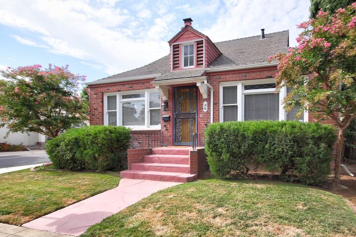 1620 Caramay Way  Sacramento CA 95818 photo
