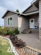 Property Photo: 621 Kayla Wy WA 98801