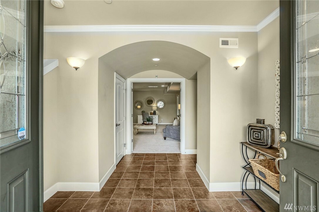 Property Photo: 19505 93rd Place NE 1 WA 98011