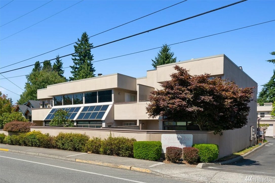 Property Photo:  8225 212th St SW 302  WA 98026 