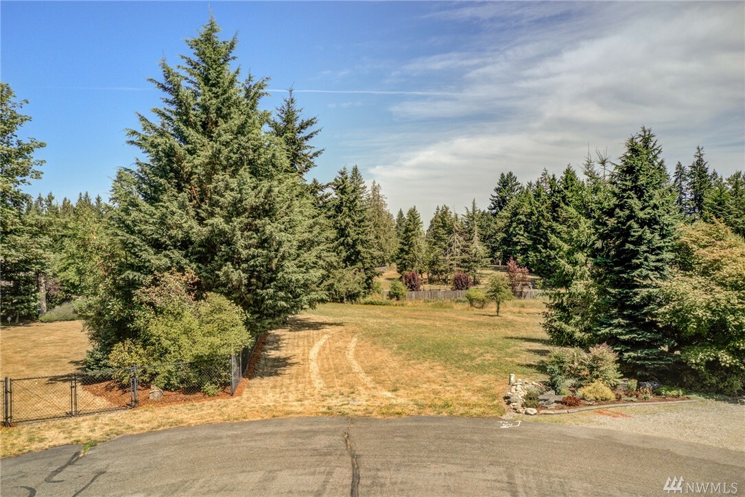 Property Photo:  Xxx Rim Rd E  WA 98338 