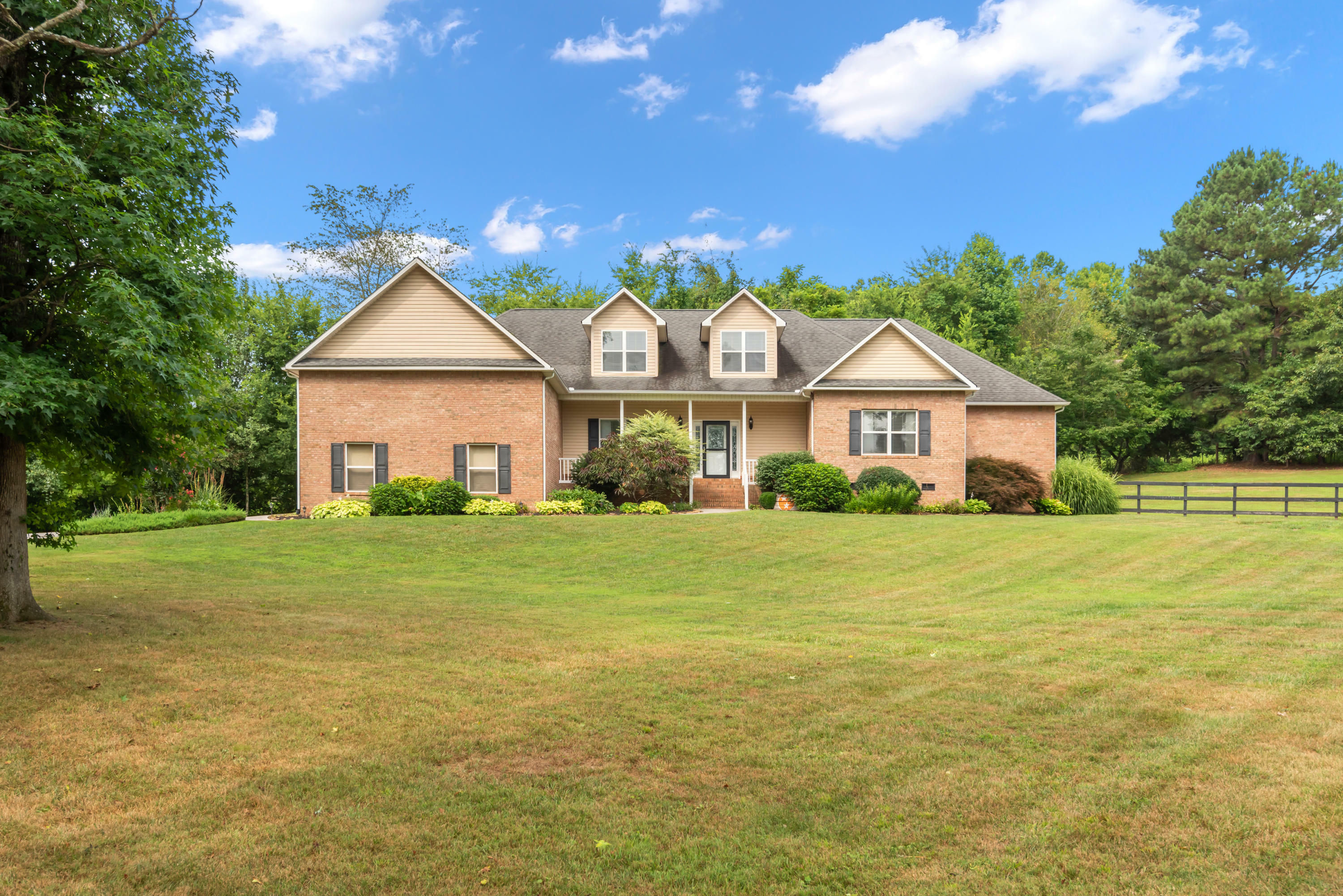 Property Photo:  206 Foremast Rd  TN 37763 