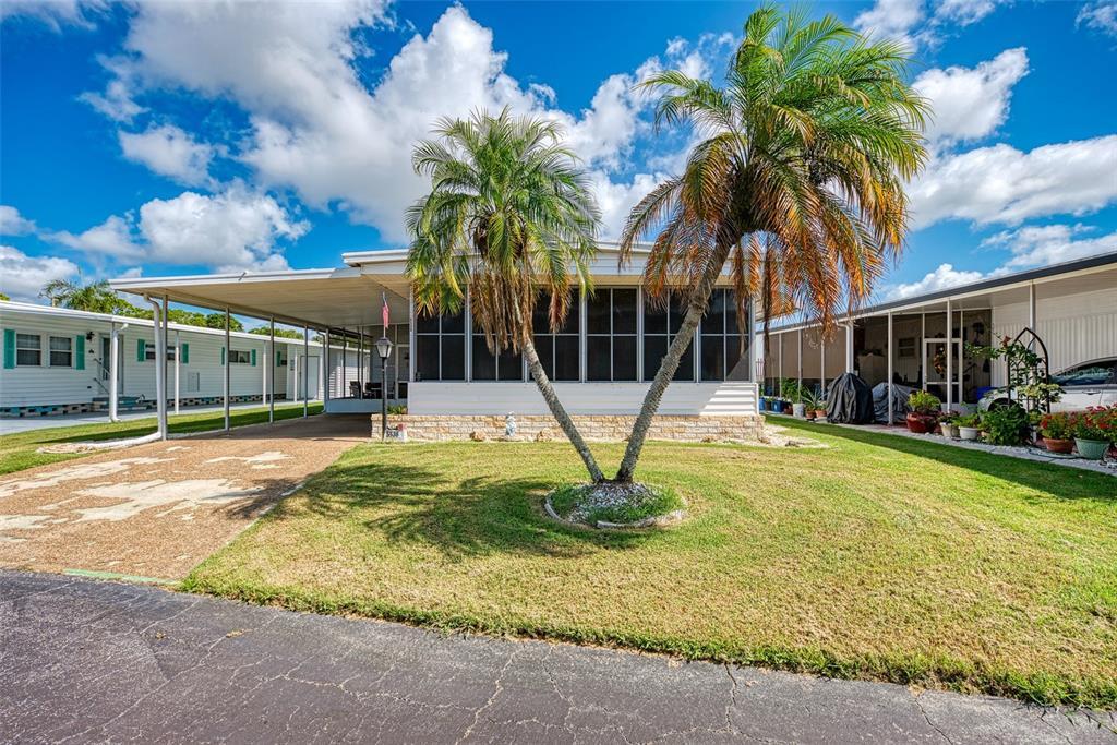 Property Photo: 5536 Denmark Drive FL 34207