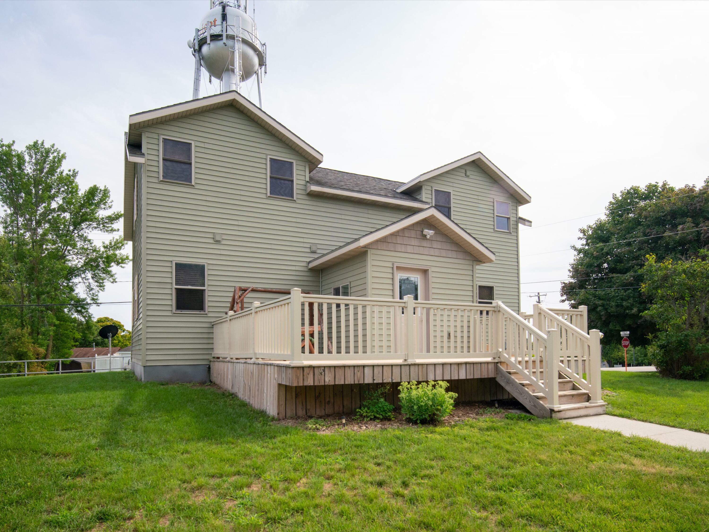 Property Photo:  419 Randolph St  WI 54228 